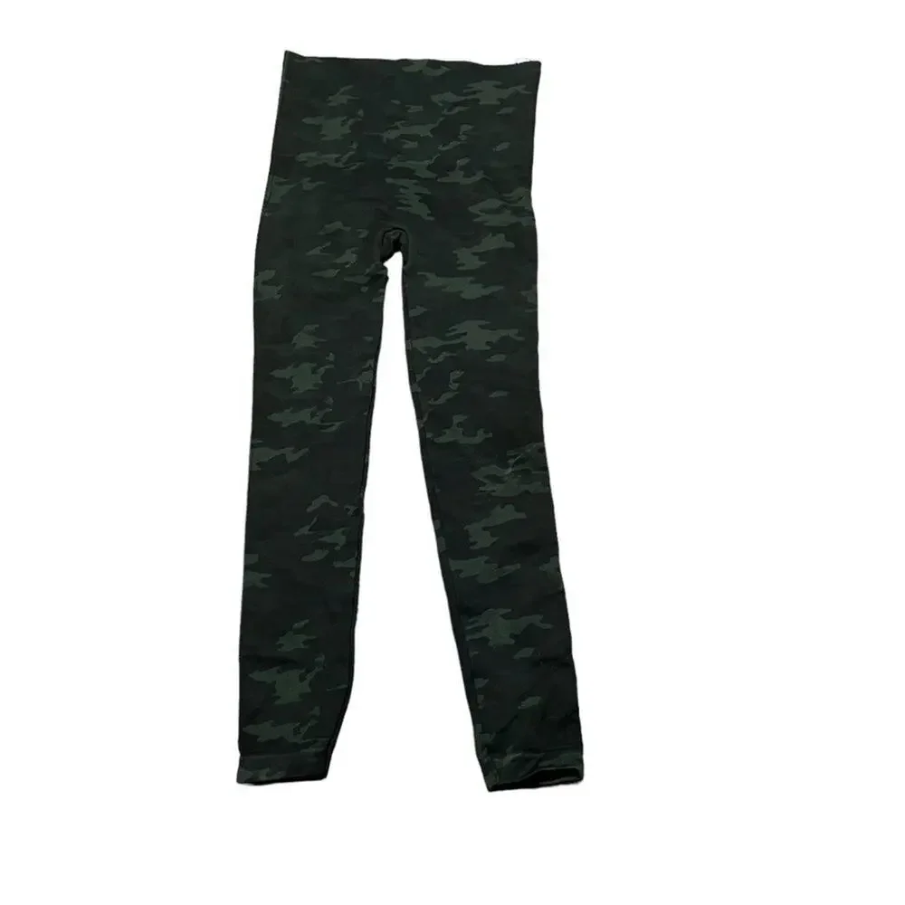 SPANX Green Camo Look at Me Now Seamless Cropped Leggings Medium